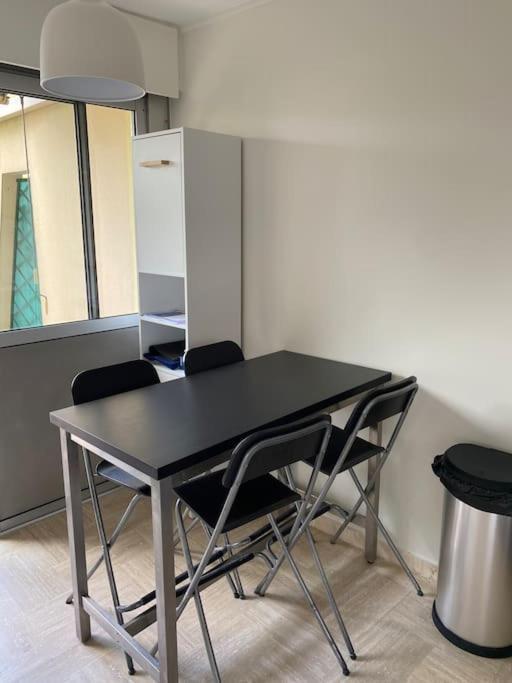 Studio Eleverca 3*- Rez De Jardin Terrasse - Axelle Loc'Appart Mandelieu Eksteriør bilde