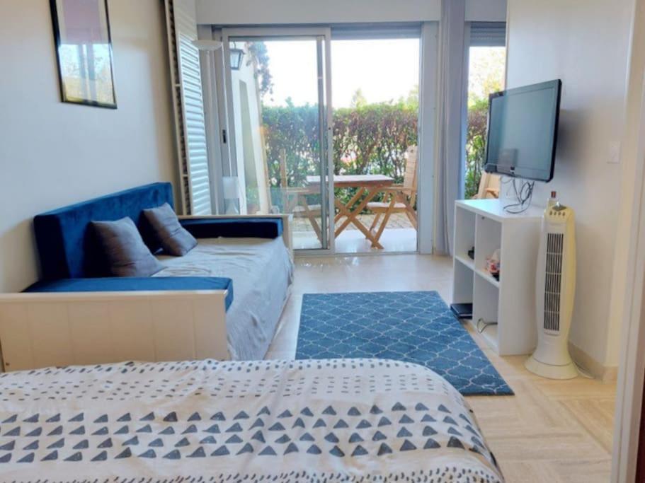 Studio Eleverca 3*- Rez De Jardin Terrasse - Axelle Loc'Appart Mandelieu Eksteriør bilde